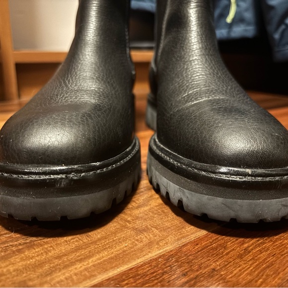 Reformation Katerina Lug Sole Chelsea Boots - Picture 6 of 8